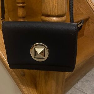 Like new - Super cute Navy Kate spade crossbody